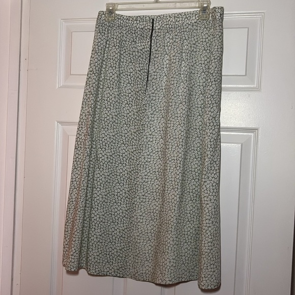 Vintage Studio Green and Shite Spring Summer Floral Print Skirt - large - Picture 5 of 8